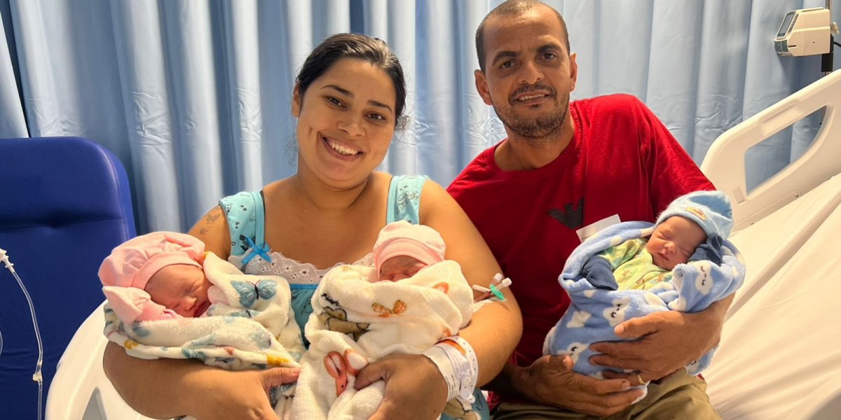 Maternidade municipal de Salvador celebra nascimento raro de trigêmeos do Extremo Sul da Bahia