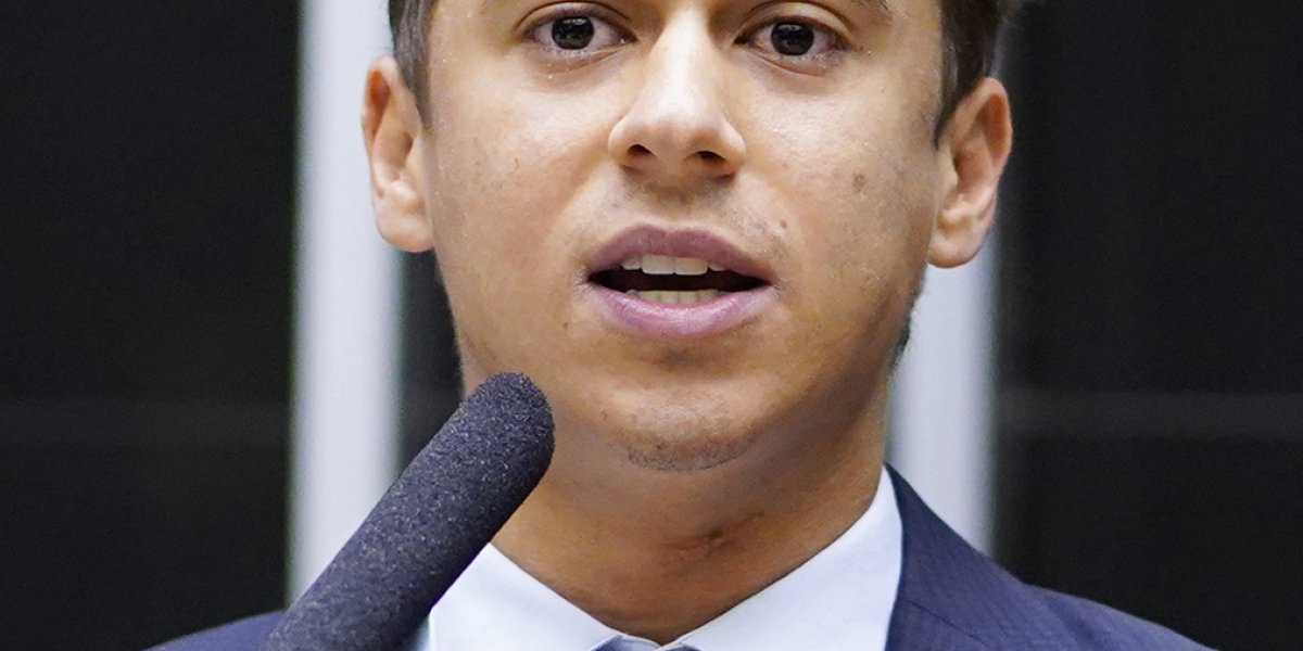 Nikolas Ferreira fala sobre fim da 'Taxa das blusinhas': "É um milagre do ano eleitoral"