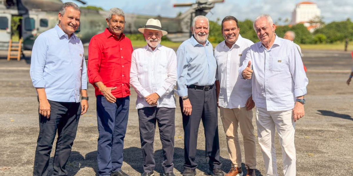 Presidente Lula chega a Salvador e realiza agenda em Camaçari