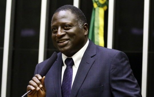 Deputado Federal aciona o STF para apurar vazamento de áudio em conversa entre Flávio e Vorcaro 