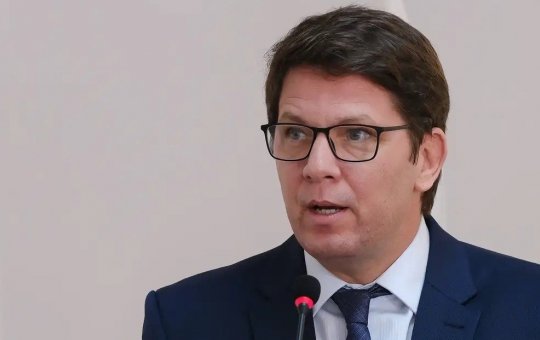 Mário Frias volta atrás e confirma dinheiro de empresa ligada ao Master em filme sobre Bolsonaro