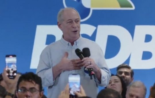 Ciro Gomes oficializa sua pré-candidatura ao governo do Ceará