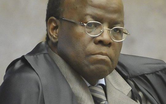 Ex-ministro do STF Joaquim Barbosa anuncia pré-candidatura à presidência