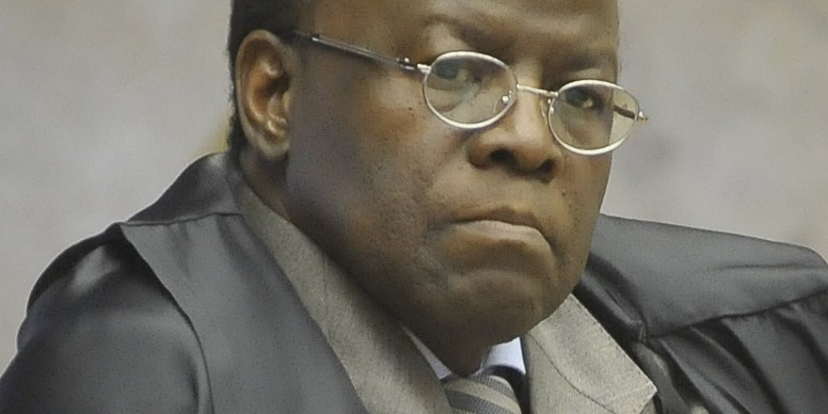 Ex-ministro do STF Joaquim Barbosa anuncia pré-candidatura à presidência