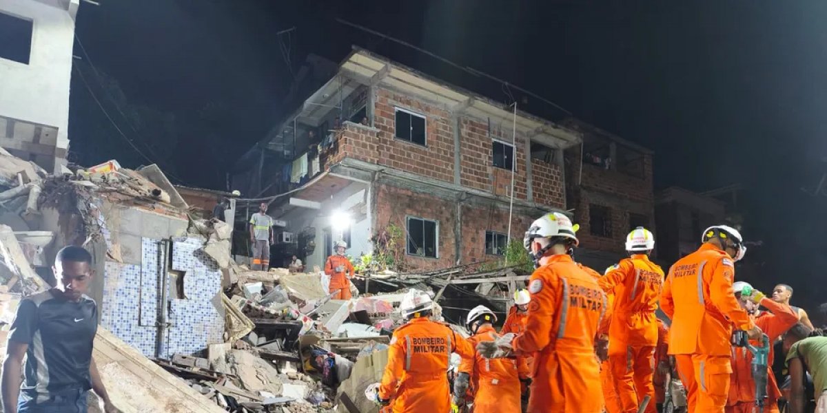Duas pessoas foram mortas em desabamento de prédio em Salvador