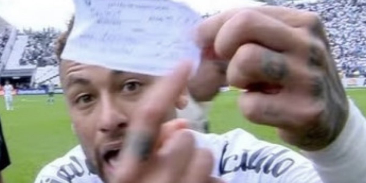 Neymar é substituído por engano após erro da arbitragem em derrota do Santos para o Coritiba