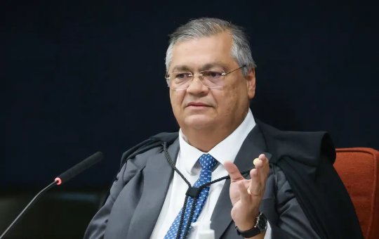 Flávio Dino relata ter sido hostilizado por funcionária de empresa aérea