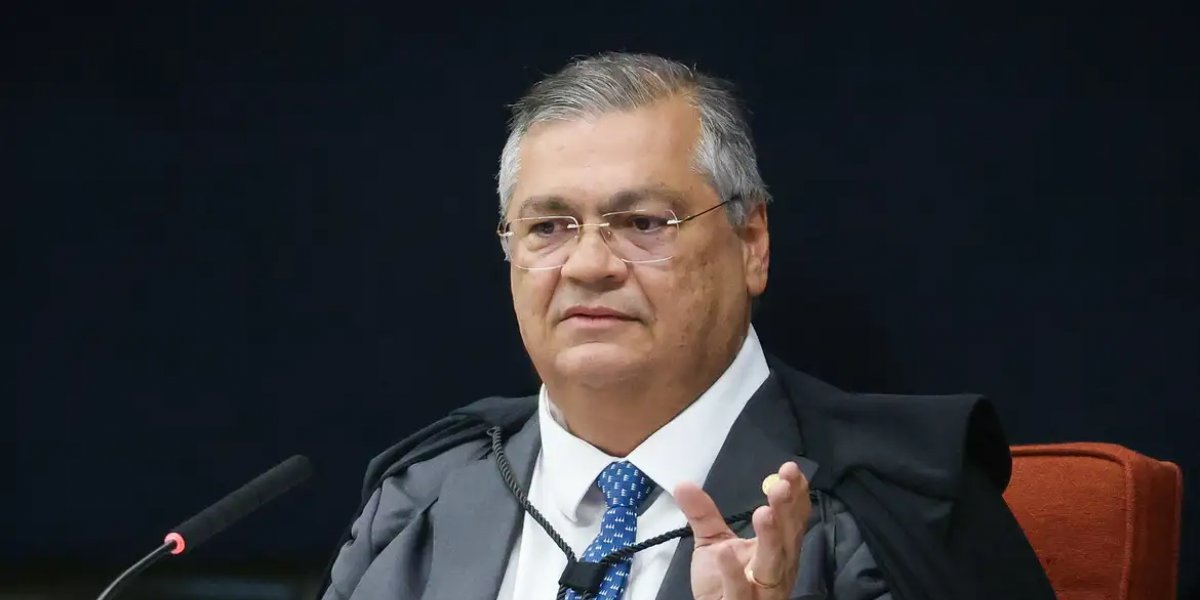 Flávio Dino relata ter sido hostilizado por funcionária de empresa aérea