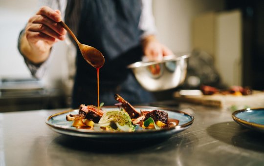 Comer virou experiência e une gastronomia, arte e redes sociais