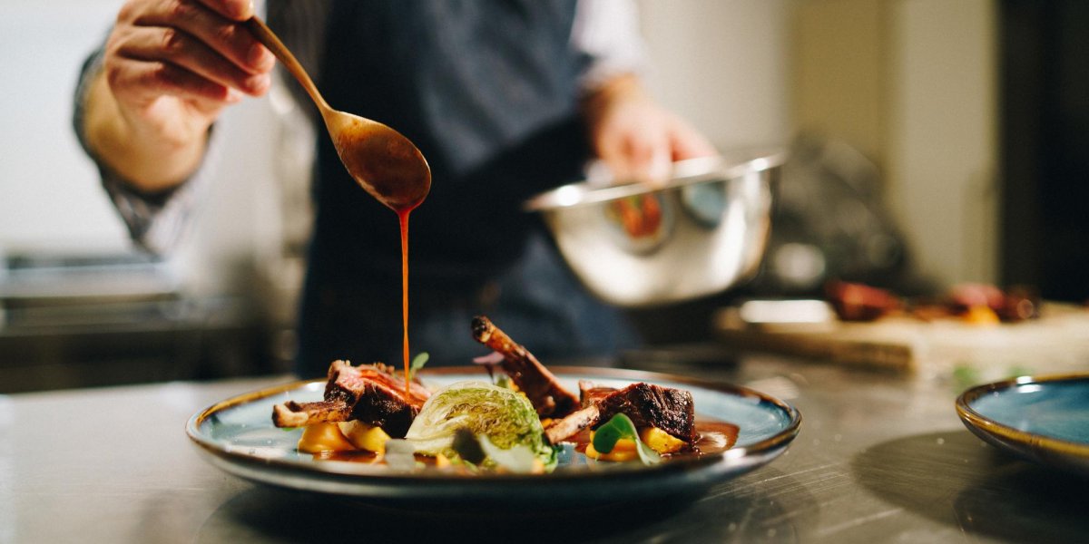 Comer virou experiência e une gastronomia, arte e redes sociais