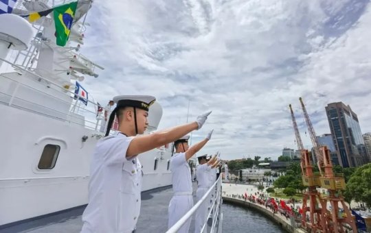 Navio de guerra chinês é autorizado pela Marinha a atracar em Salvador