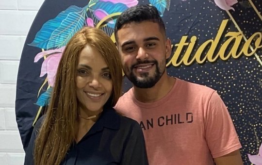 Em áudios, família de Flordelis faz acusações e cobra que namorado arque com despesas médicas