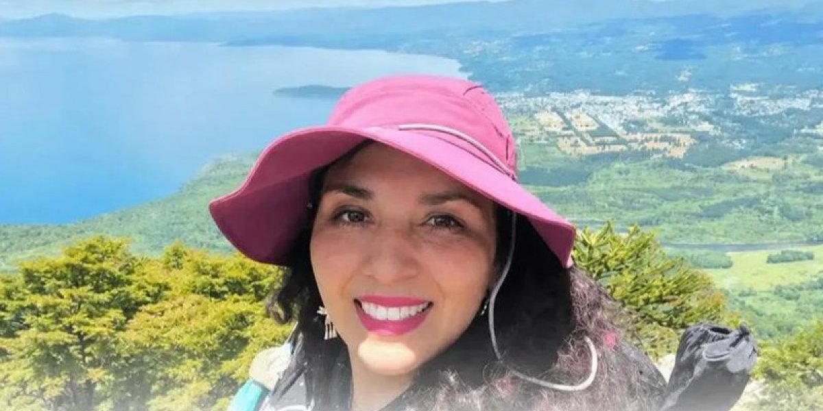 Mulher morre após escalar vulcão durante viagem de aniversário