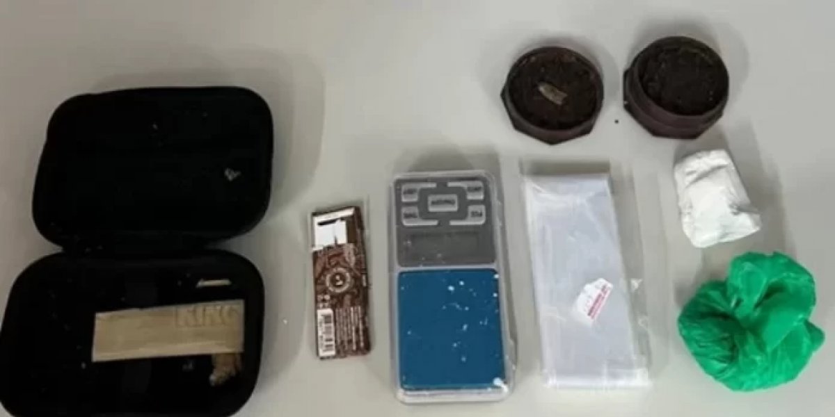 Homem em cadeira de rodas e foragido por homicídio é preso em Feira de Santana
