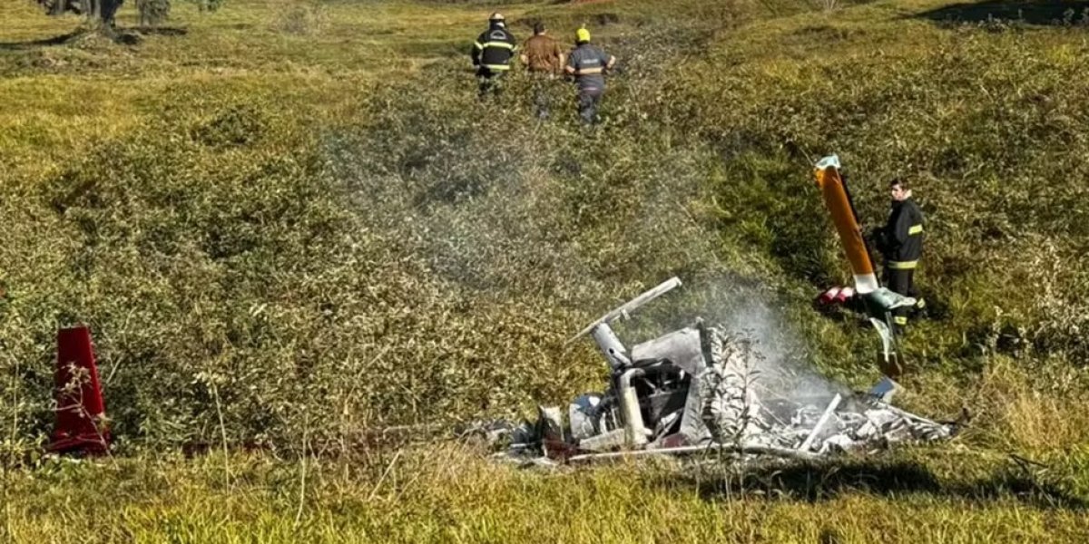 Helicóptero cai em Pomerode, Santa Catarina, e piloto é encontrado carbonizado