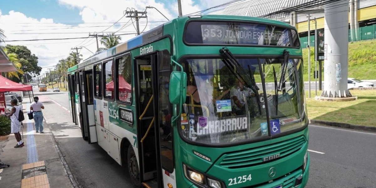 Após oito horas, rodoviários encerram greve em Salvador