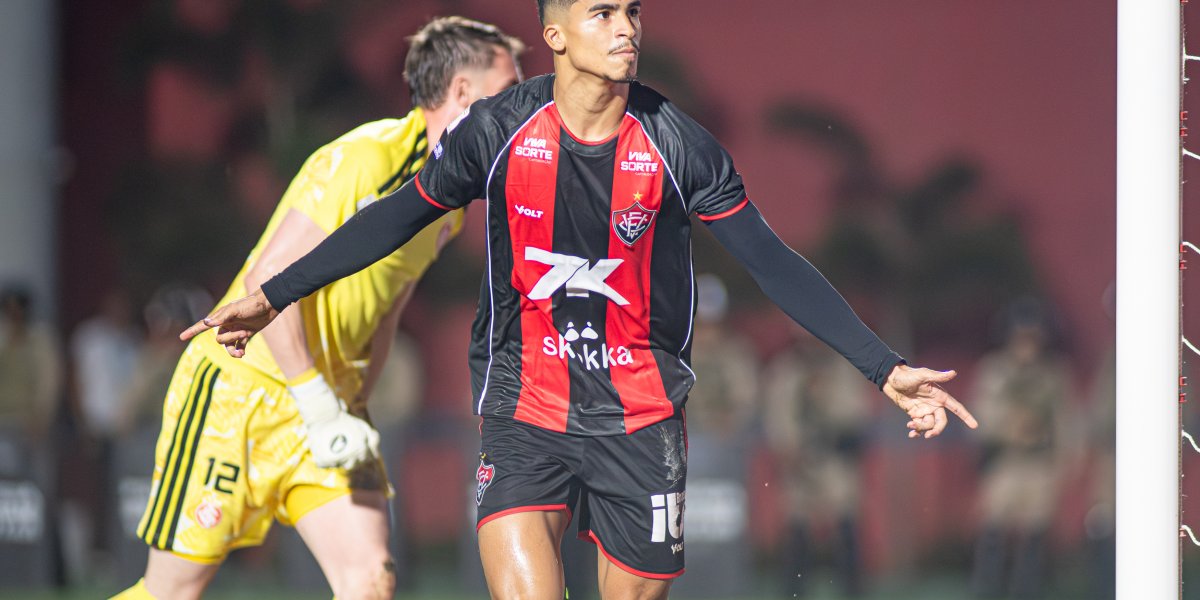 Vitória vence o Internacional e volta para a primeira página da tabela no Brasileirão