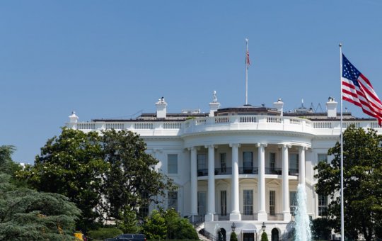 Casa Branca é colocada em lockdown após disparos em direção a Residência Oficial