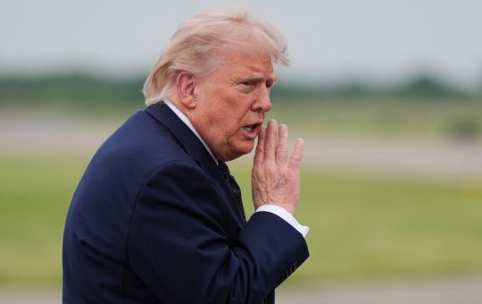 Trump avança em acordo com Irã e texto preliminar prevê reabertura do Estreito de Ormuz