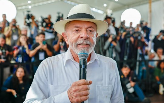 Lula inicia tratamento de radioterapia preventiva após retirada de lesão no couro cabeludo