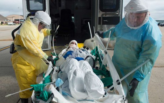 Mais de 900 casos suspeitos de Ebola são acompanhados pela OMS 