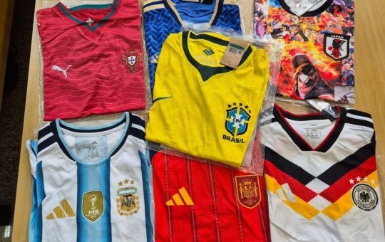 Receita Federal apreendeu 120 mil camisas falsas no Porto de Santos antes da Copa de 2026