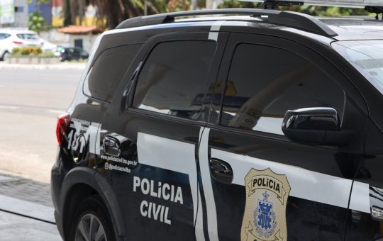 Delegado da Polícia Civil é encontrado morto dentro de casa em Lauro de Freitas
