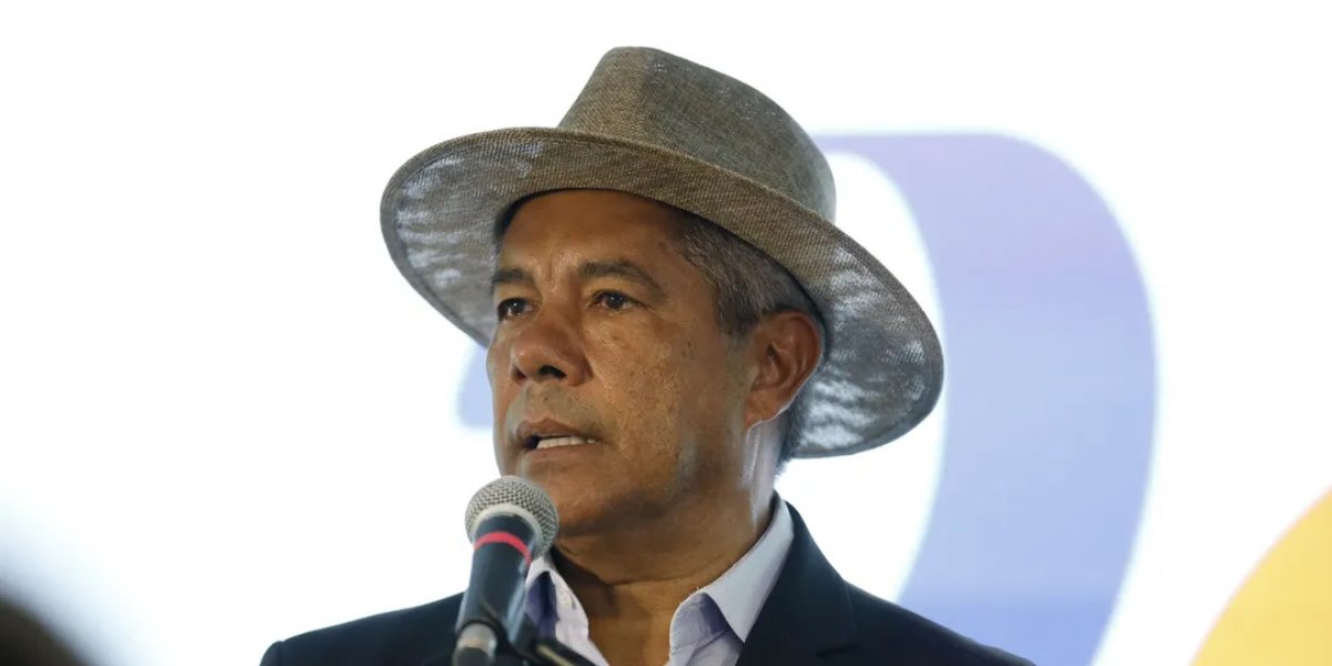 Jerônimo Rodrigues se pronuncia sobre aprovação do fim da escala 6x1: “Vitória de quem acorda cedo”