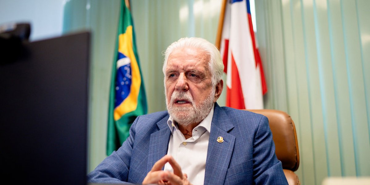 Senador Jaques Wagner afirma não haver ligação entre a Bahia e o Banco Master "totalmente desvinculados"