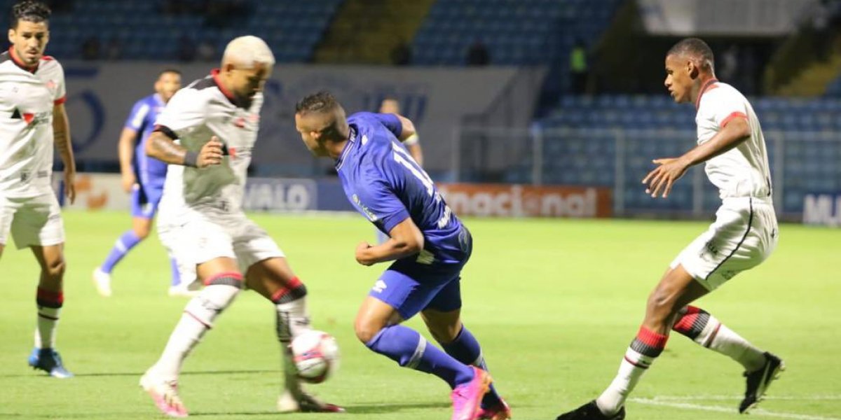 Vitória arranca empate contra o Avaí e segue na briga para fugir do Z-4