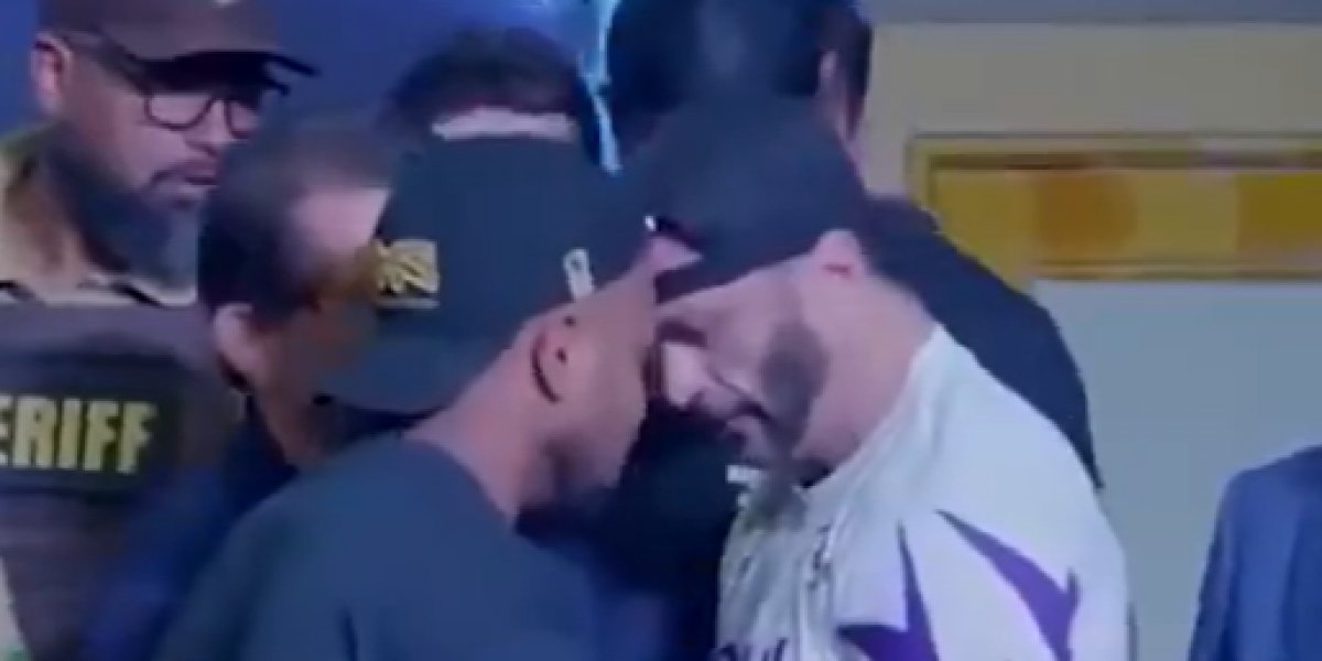 Davi Brito e Bambam se encaram antes dde lutar