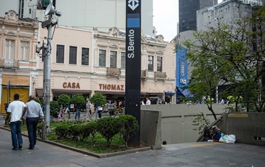 Tiroteio em estação de metrô de São Paulo deixa criança e outras quatro pessoas feridas