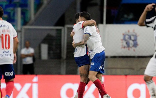 Para lavar a alma! Debaixo de chuva, Bahia vence o Botafogo e encerra sequência sem triunfos