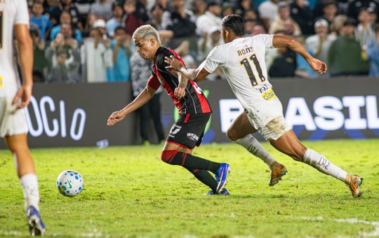 Vitória perde mais uma fora de casa e segue sem vencer como visitante na Série A