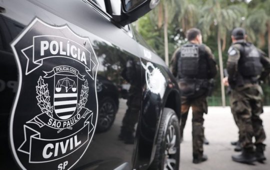 ONG ligada à produtora de filme sobre Bolsonaro é alvo de operação da Polícia Civil