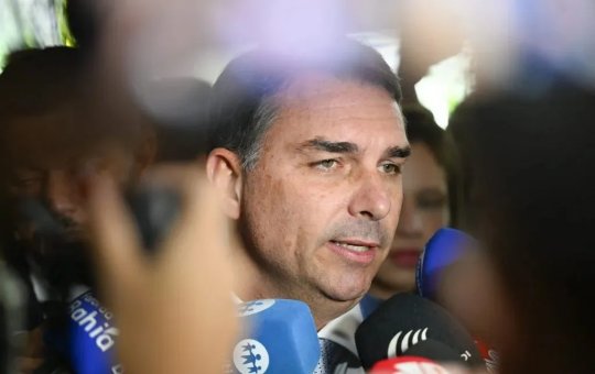 Após caso “Dark Horse”, Flávio Bolsonaro vira alvo de pedido de investigação na PGR por suposto atentado à soberania nacional