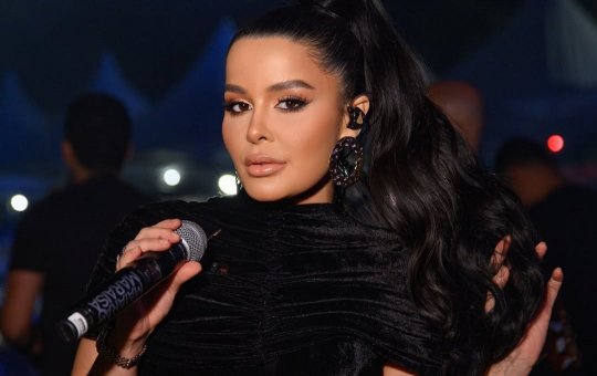 Maraisa interrompe show e dá bronca em fã: “Se não sabe usar, se retire”