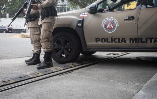 PM fica ferida após ser atingida por pedra disparada com estilingue durante ocorrência
