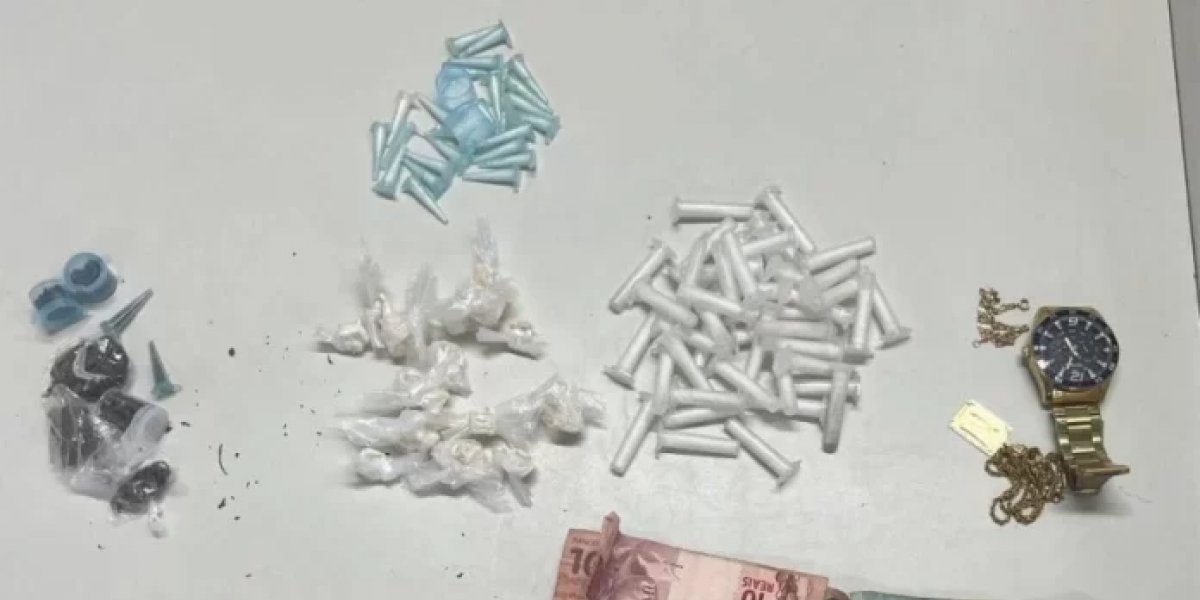 Homem é preso com cocaína e maconha na Fazenda Grande do Retiro, em Salvador