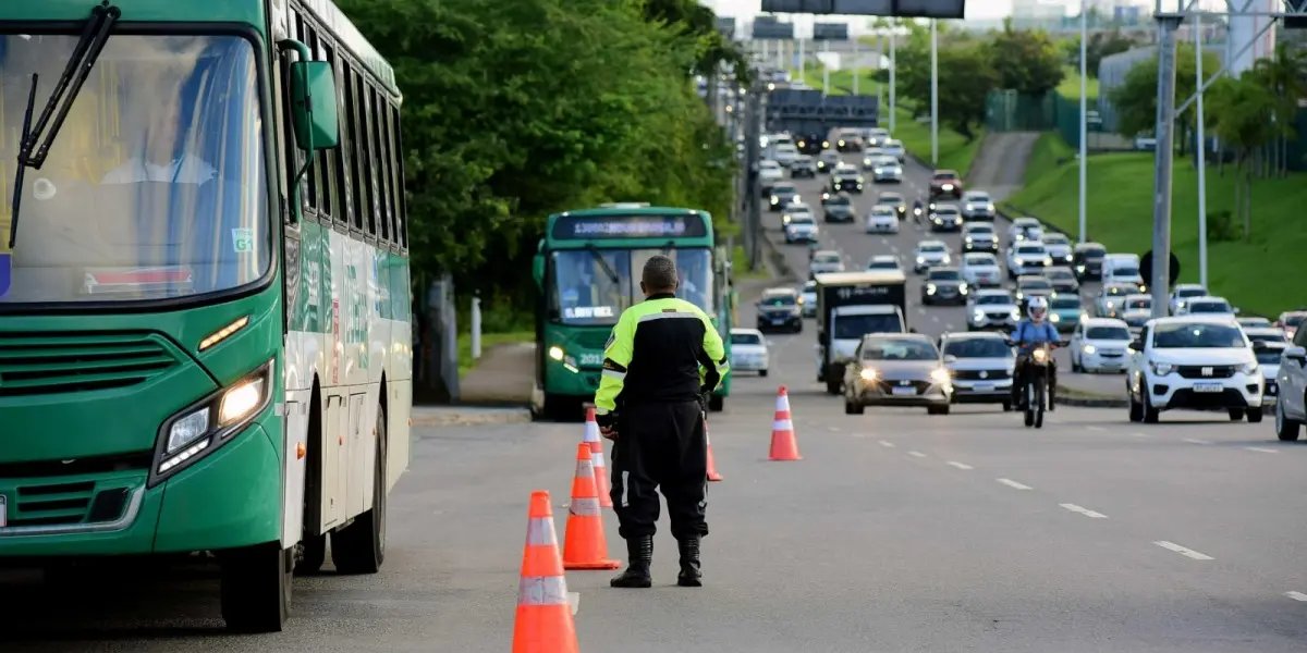 Semob intensifica fiscalização contra transporte irregular em Salvador