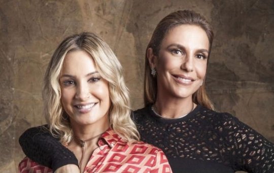 Ivete Sangalo e Claudia Leitte trocam cumprimentos em micareta e movimentam web: "A paz foi selada"