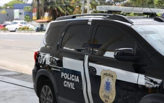 Homem é preso por tentar matar desafeto a facadas após cobrança de carregador de celular na Bahia