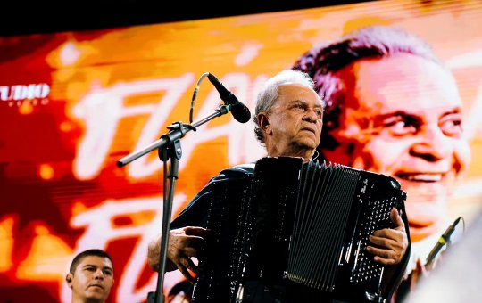 Cantor Flávio José desabafa sobre perda de espaço no São João