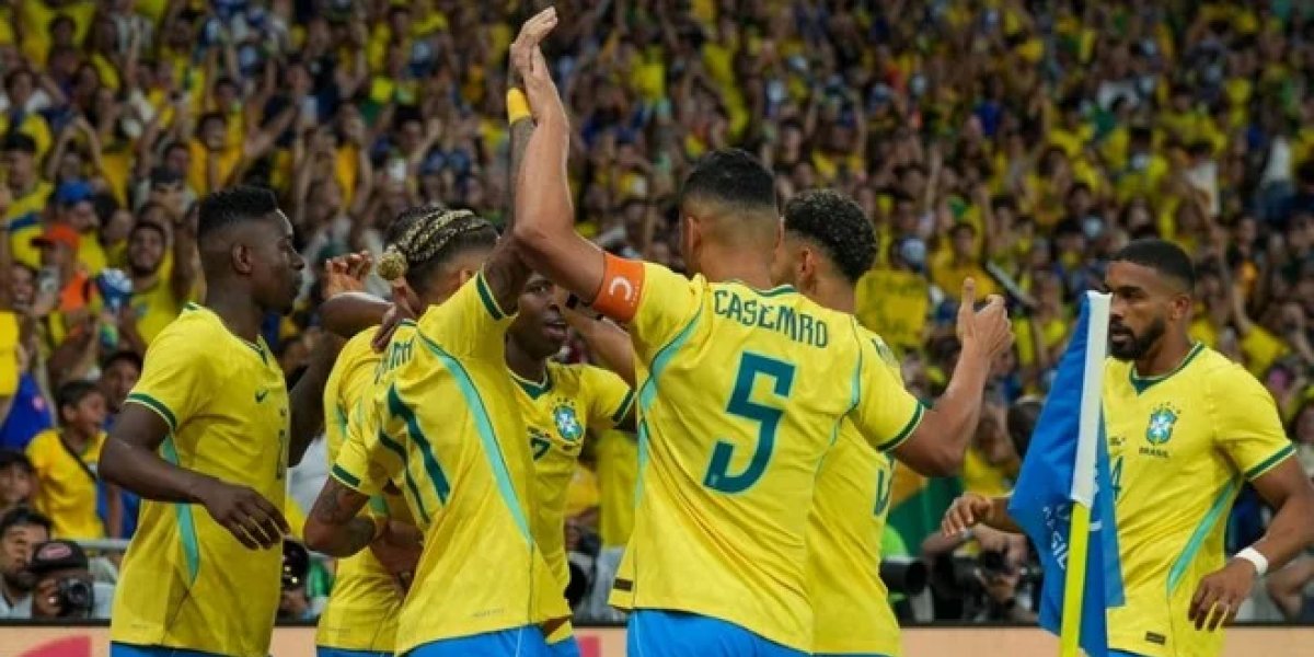 Seleção Brasileira comemora gol contra o Panamá
