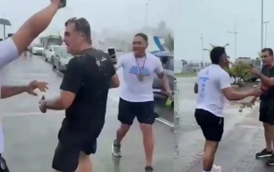 Presidente do Vitória é alvo de ofensas e agredido por torcedores do Bahia durante caminhada