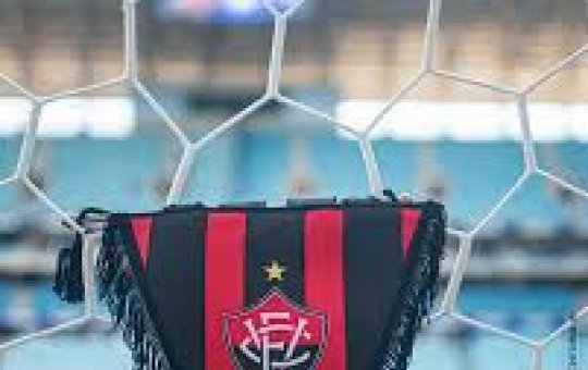 Vitória pode voltar a campo antes do fim da Copa do Mundo, diz Fábio Mota