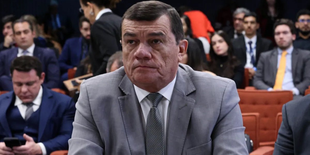 Moraes autoriza ex-ministro da Defesa condenado por trama golpista a fazer o Enem 2026