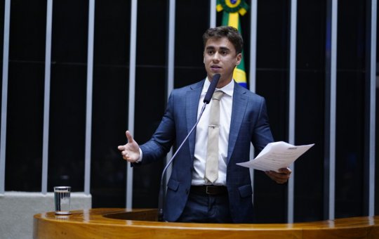 Nikolas Ferreira defende prisão de menores e ironiza uso de jato ligado a Daniel Vorcaro