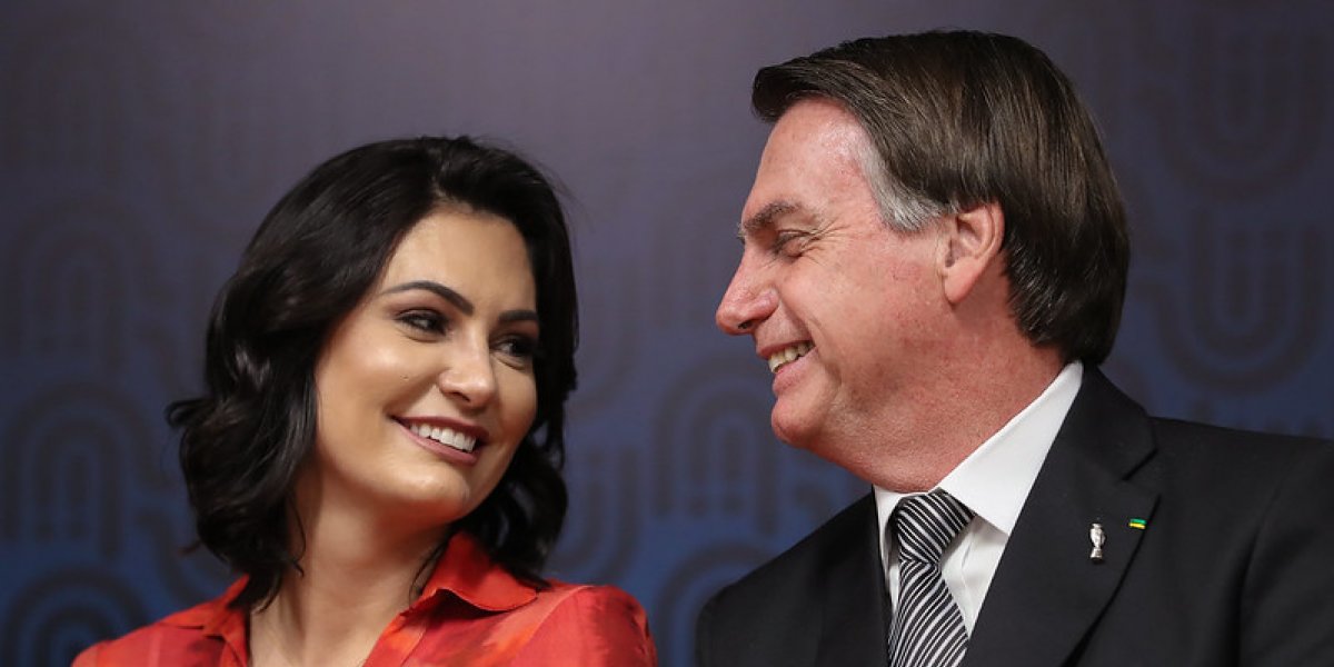 Michelle Bolsonaro cancela agenda após Jair Bolsonaro voltar a passar mal
