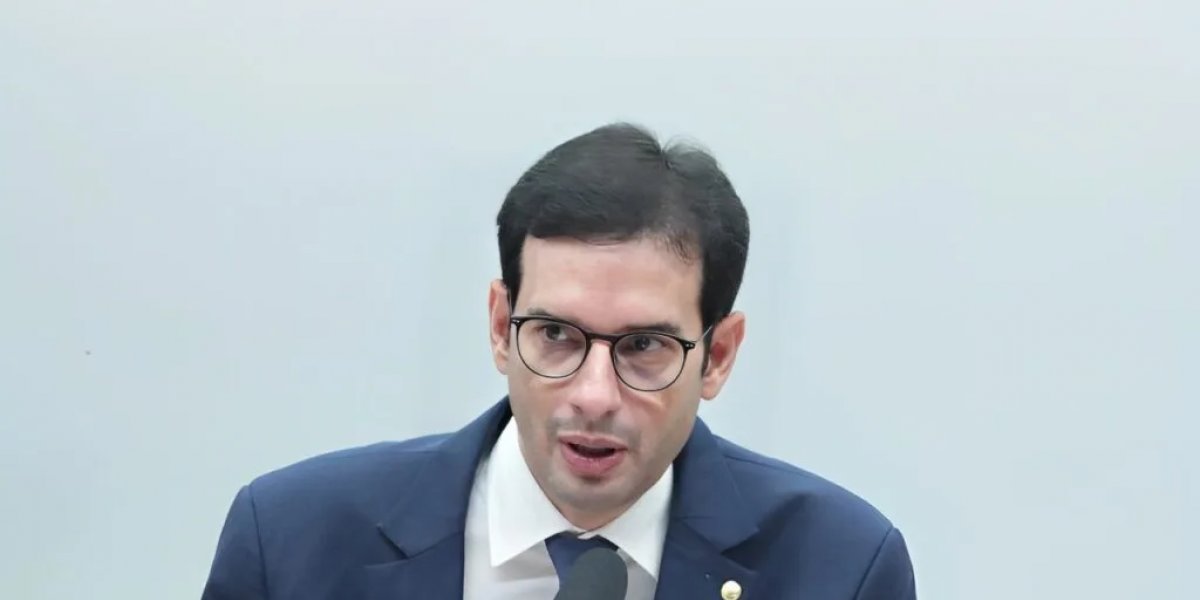 Leo Prates assume relatoria de projeto que reduz jornada de trabalho